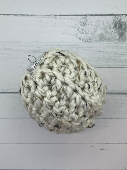 Oatmeal Crochet Ornament Set (4)
