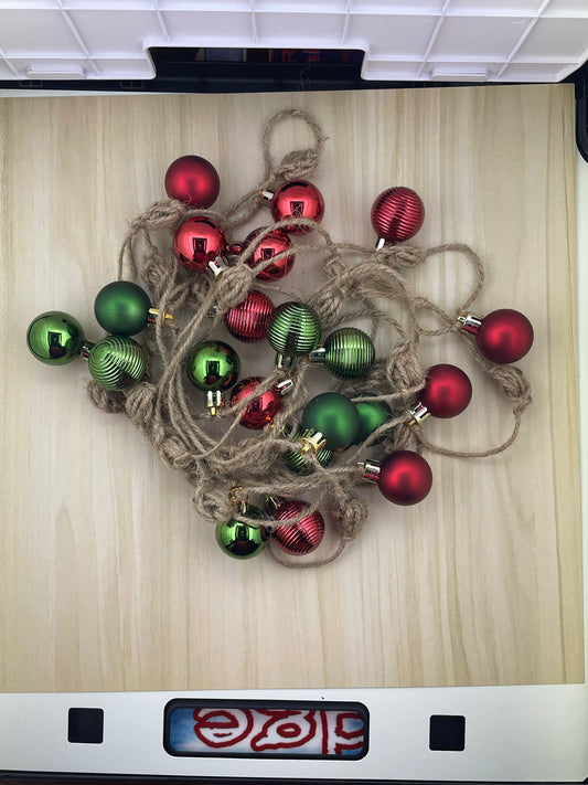 Red & Green Bubble Jute Garland